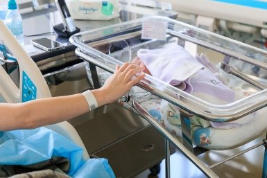 Декретные выплаты в России планируют платить до трех лет