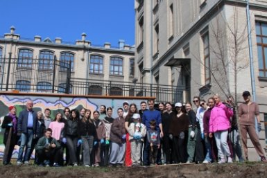 Депутаты Думы Владивостока приняли участие в общегородском субботнике Пресс-служба Думы Владивостока