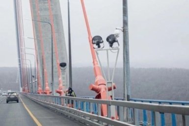 Полиция Владивостока выясняет обстоятельства инцидента с прыжком с Русского моста Пресс-служба УМВД России по Приморскому краю