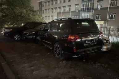 Подростки на внедорожнике устроили массовое ДТП с пятью машинами во Владивостоке Пресс-служба УМВД России по Приморскому краю