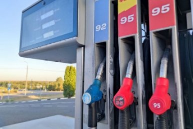 Ситуация с бензином на Ставрополье: поездки властей меньше на 58%, на АЗС - по 40 литров в бак