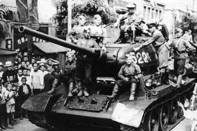 Советские танки входят в Чанчунь Военно-исторический форум 2