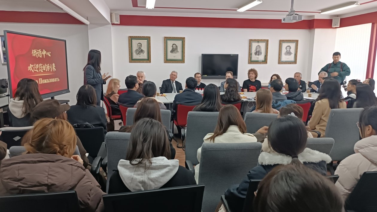 Мероприятие форума &quotЛитературные мосты&quot в г. Даляне (КНР) ИА PrimaMedia