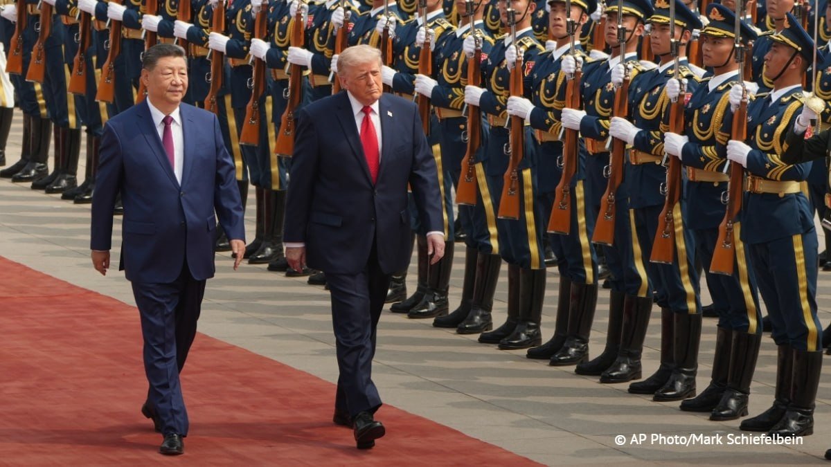 Встреча Дональда Трампа и Си Цзиньпина © AP Photo/ Mark Schiefelbein
