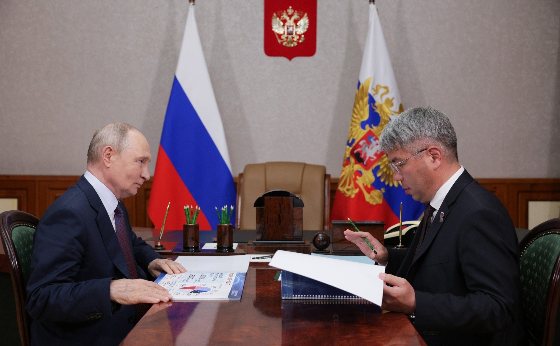 Глава Бурятии доложил Путину о проекте по добыче апатитов за 63 млрд рублей Кремлин.ру